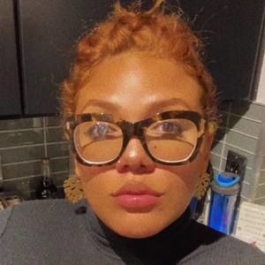 Meet your Posher, Yvette